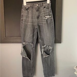 american eagle dark grey ripped mom jeans